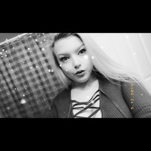 Meet your Posher, Kelly